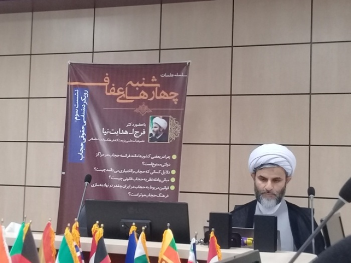 حکومت می‌تواند شهروندان را ملزم به رعایت حجاب کند