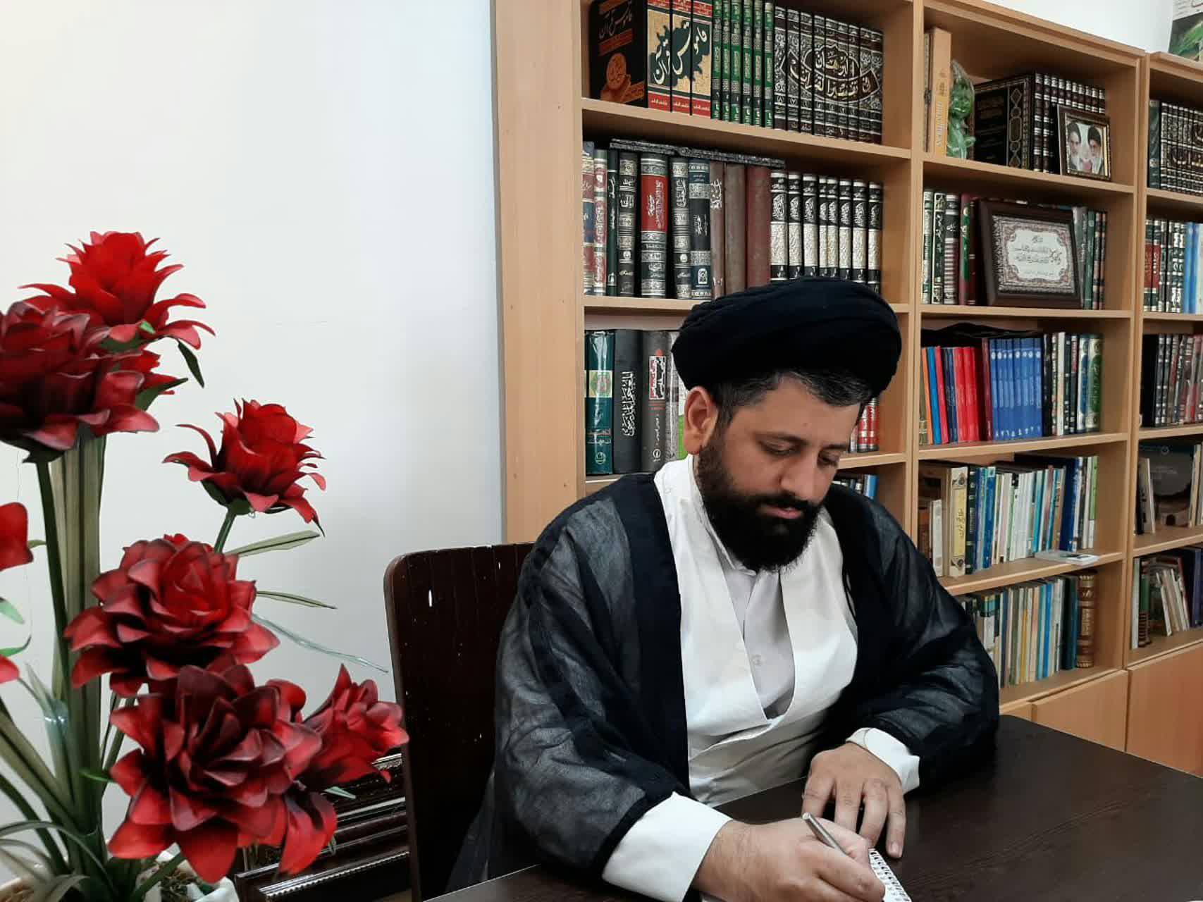گفتگو | بازخوانی توحید و مشروعیت در اندیشه امام خمینی (ره)